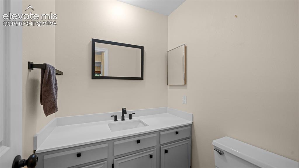 Image 16 of 34: Bathroom