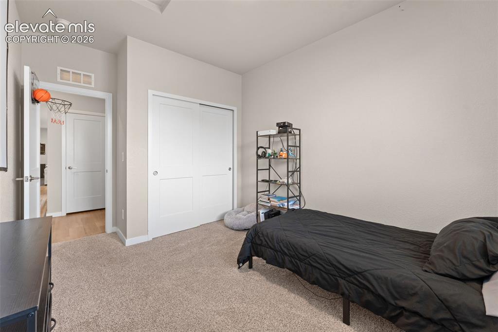 Image 13 of 30: Bedroom