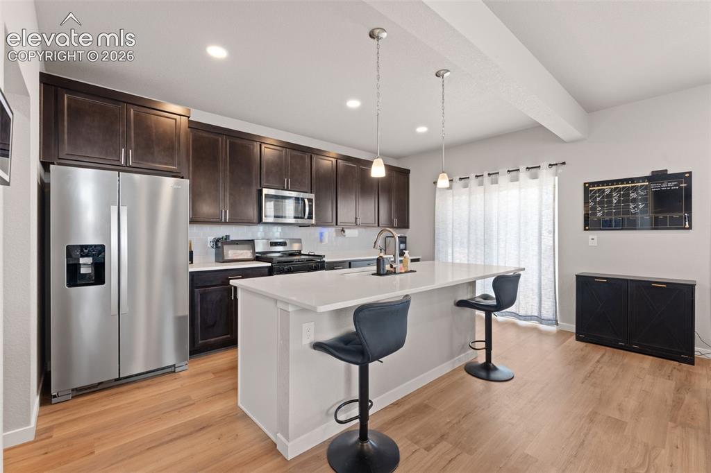 Image 7 of 30: Kitchen