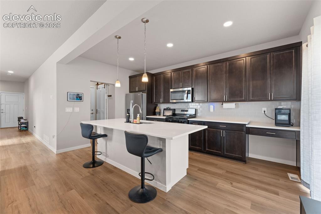 Image 9 of 30: Kitchen