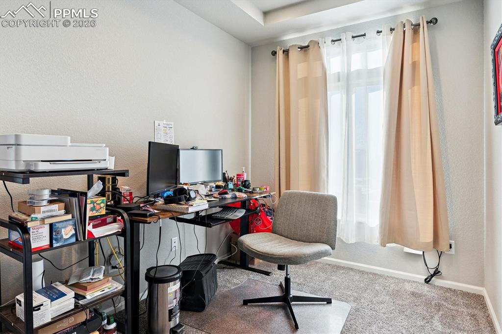 Image 14 of 24: Office