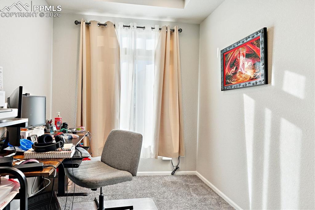 Image 15 of 24: Office