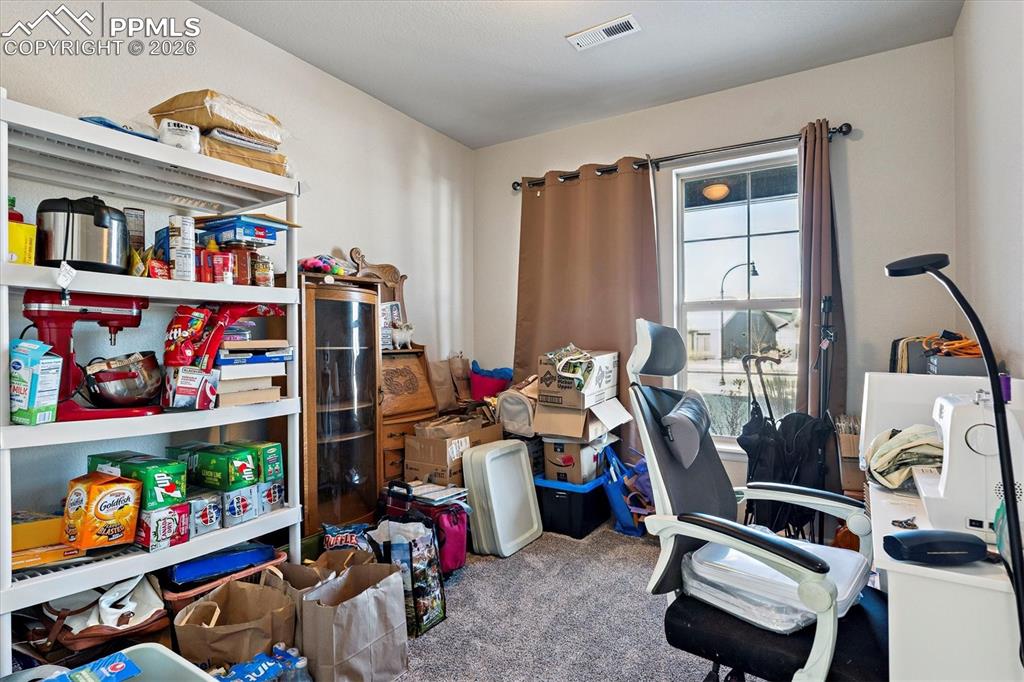 Image 17 of 24: Office