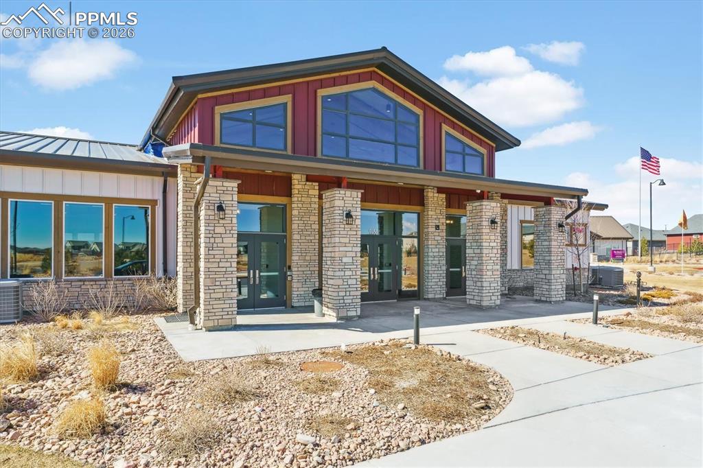 Image 24 of 24: Entry