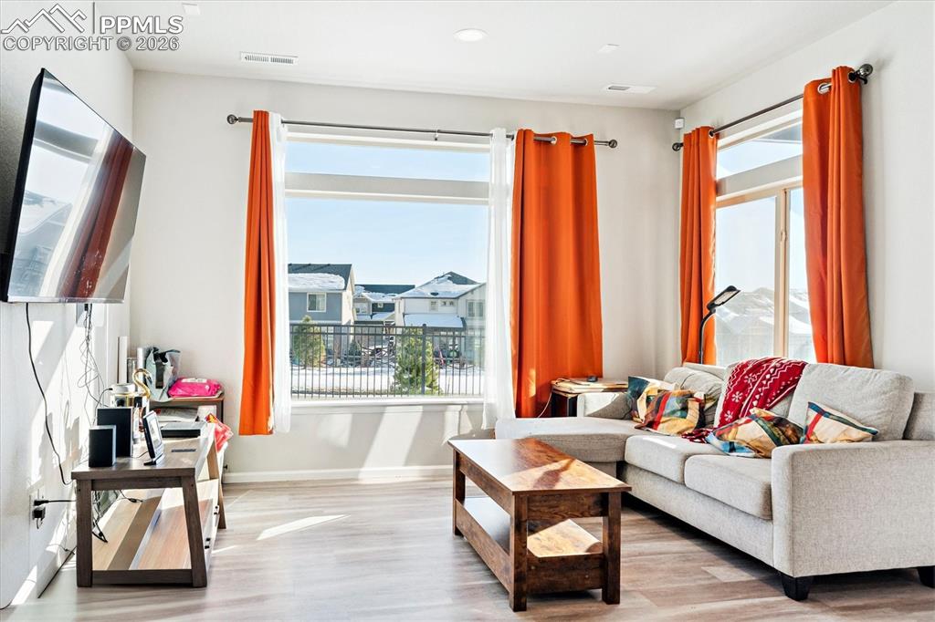 Image 4 of 24: Living Room