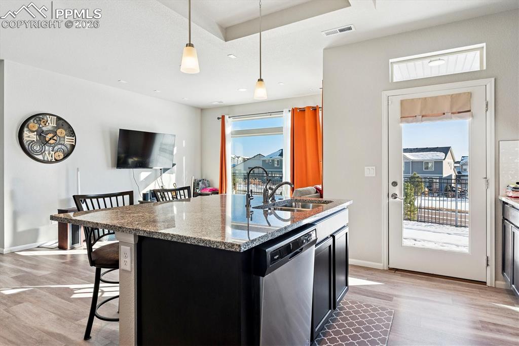 Image 9 of 24: Kitchen