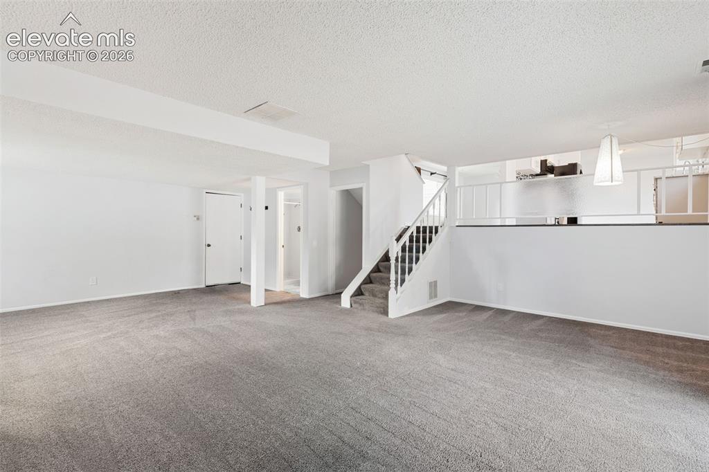 Image 19 of 32: Family Room