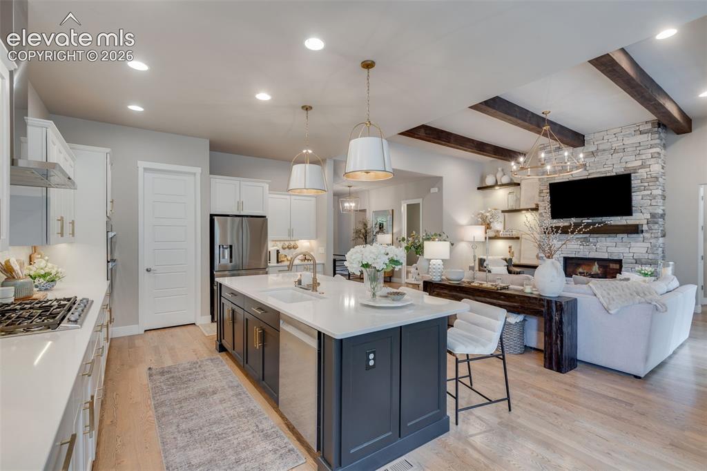 Image 11 of 48: Kitchen