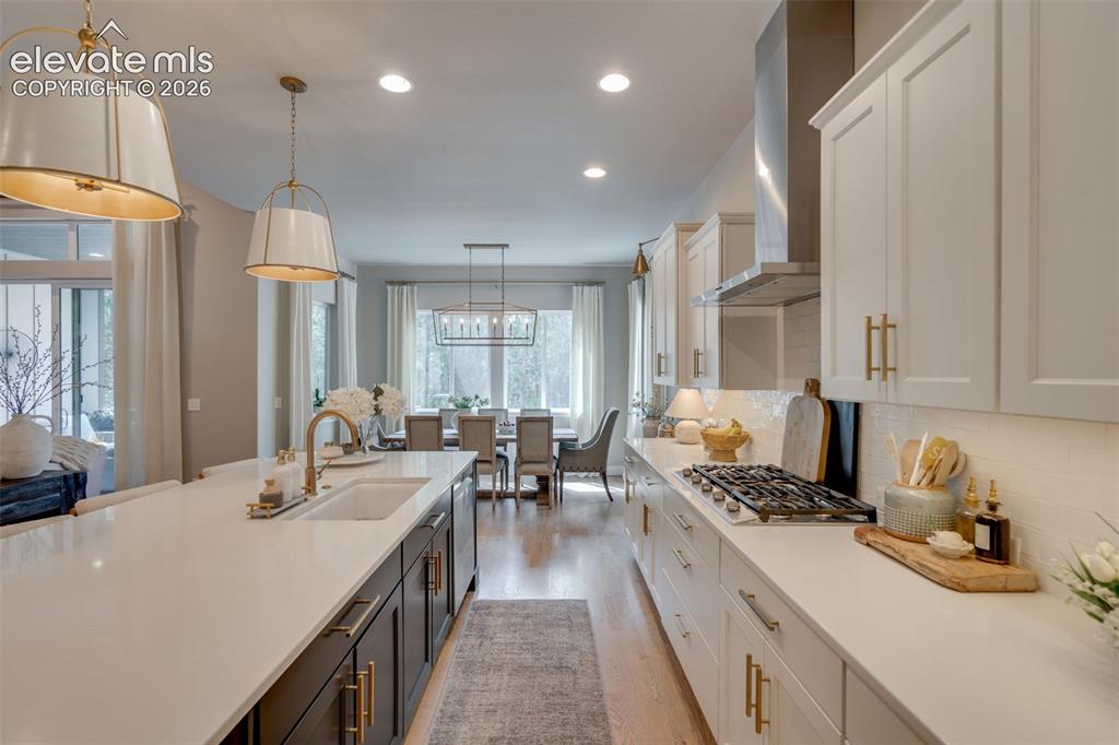 Image 14 of 48: Kitchen