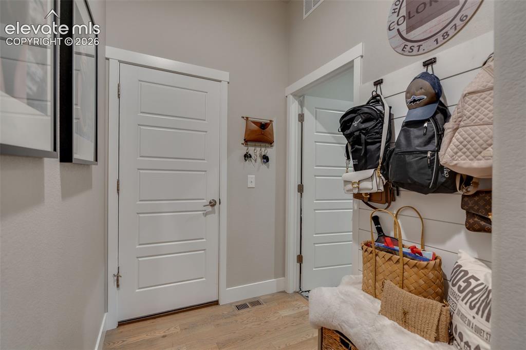 Image 26 of 48: Mud Room