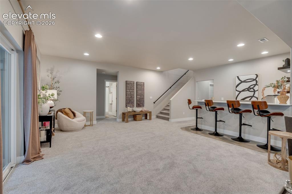 Image 33 of 48: Family Room