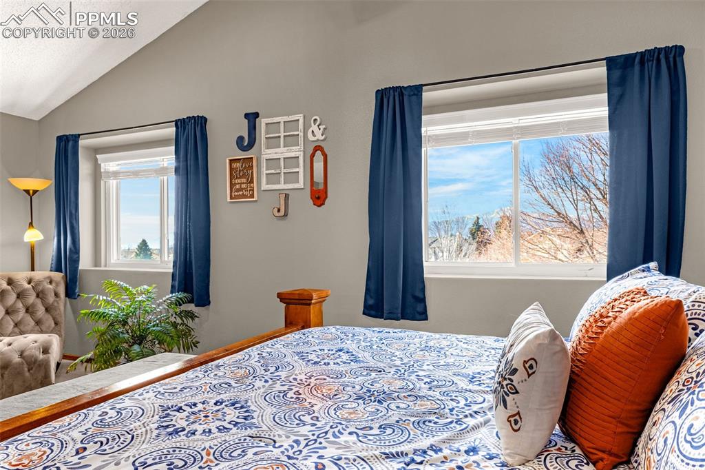 Image 20 of 44: Bedroom