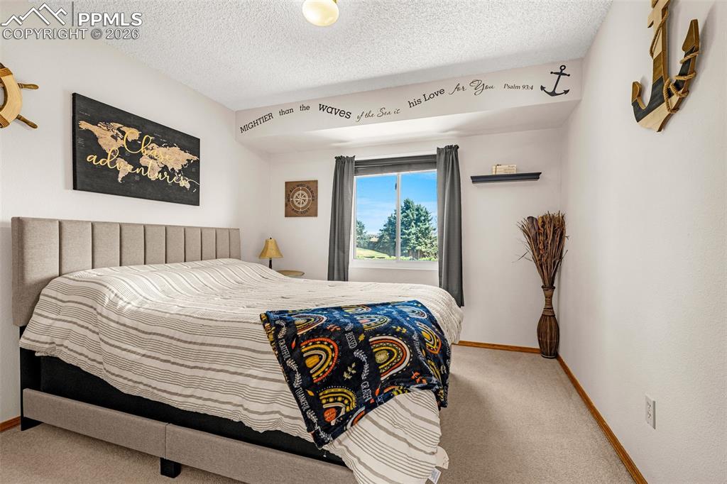 Image 24 of 44: Bedroom