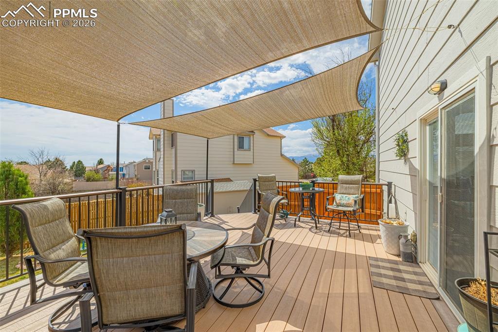 Image 35 of 44: Deck