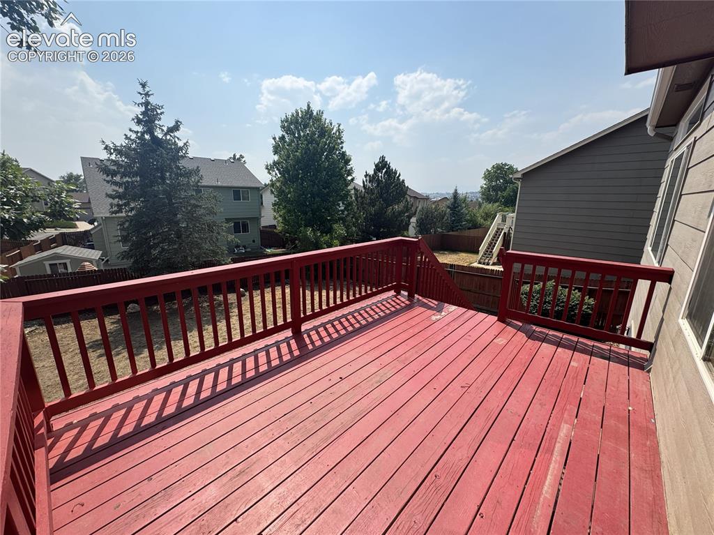 Image 37 of 43: Deck