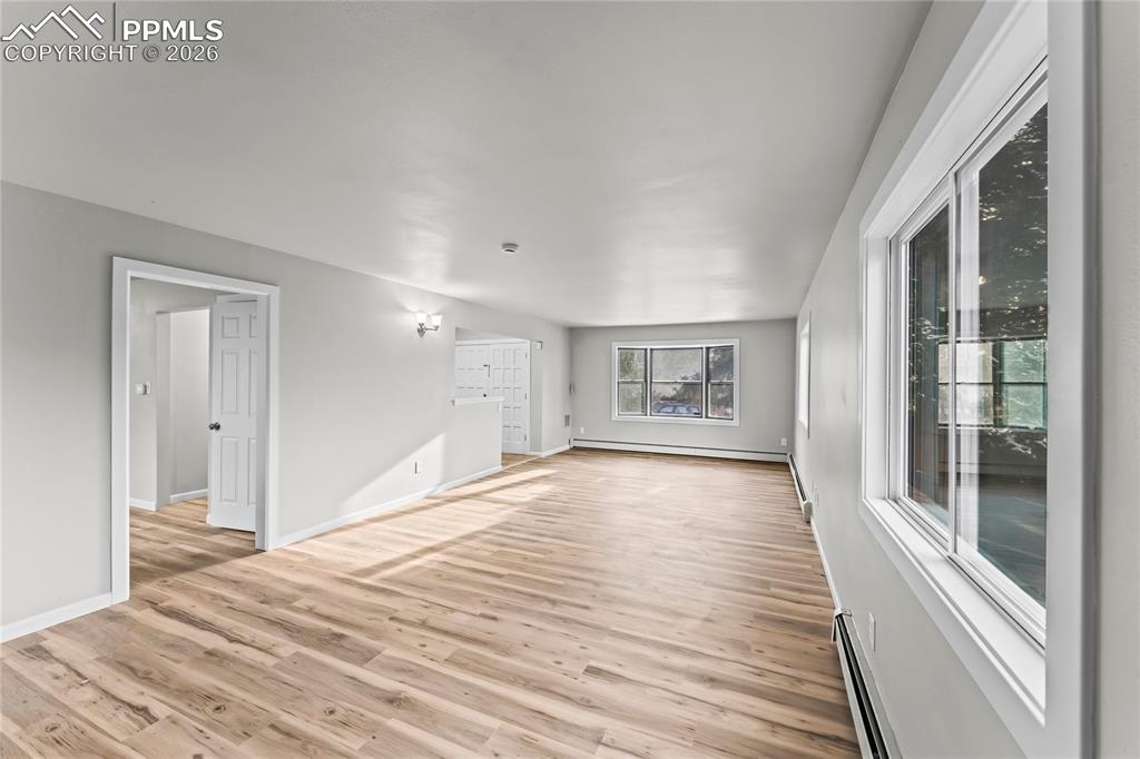 Image 16 of 50: Living Room