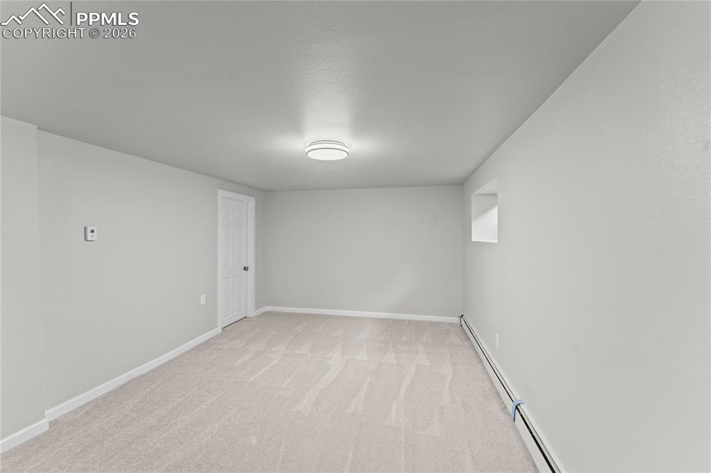 Image 44 of 50: Bathroom