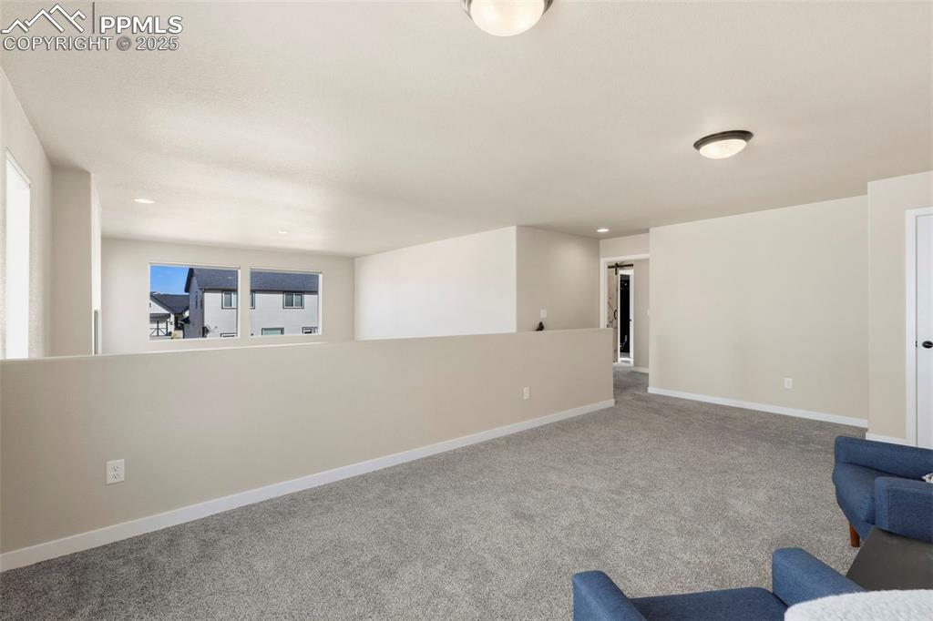 Image 23 of 40: Loft