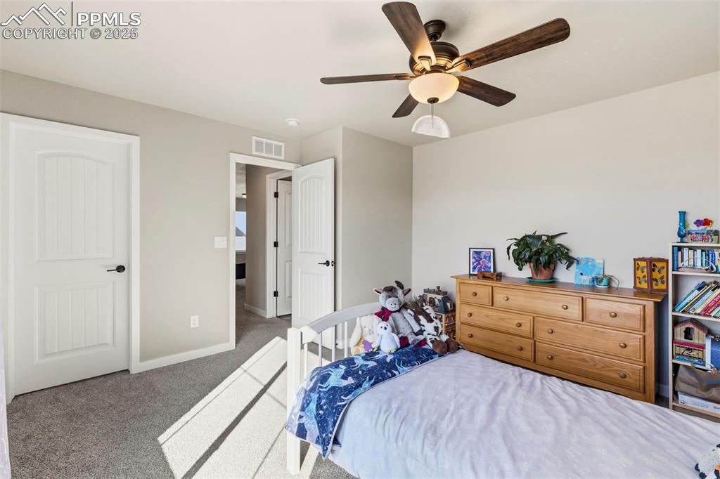 Image 24 of 40: Bedroom