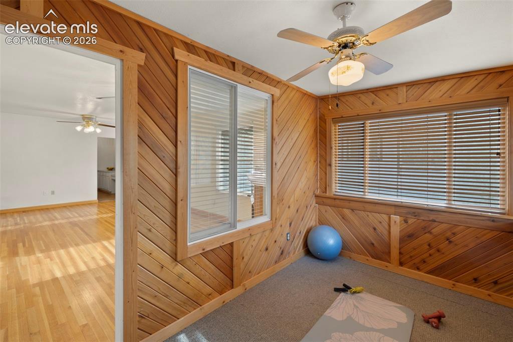Image 4 of 44: sun/flex bonus room