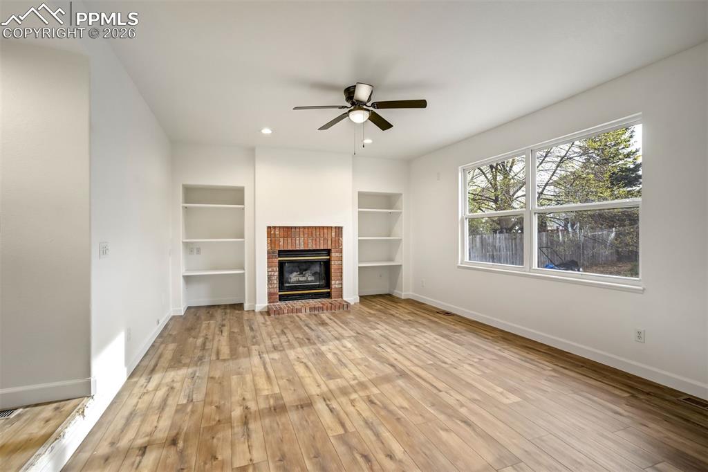 Image 13 of 40: Living Room