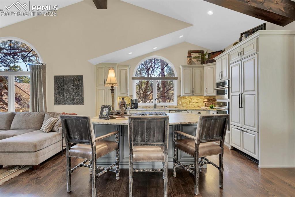 Image 11 of 42: Kitchen
