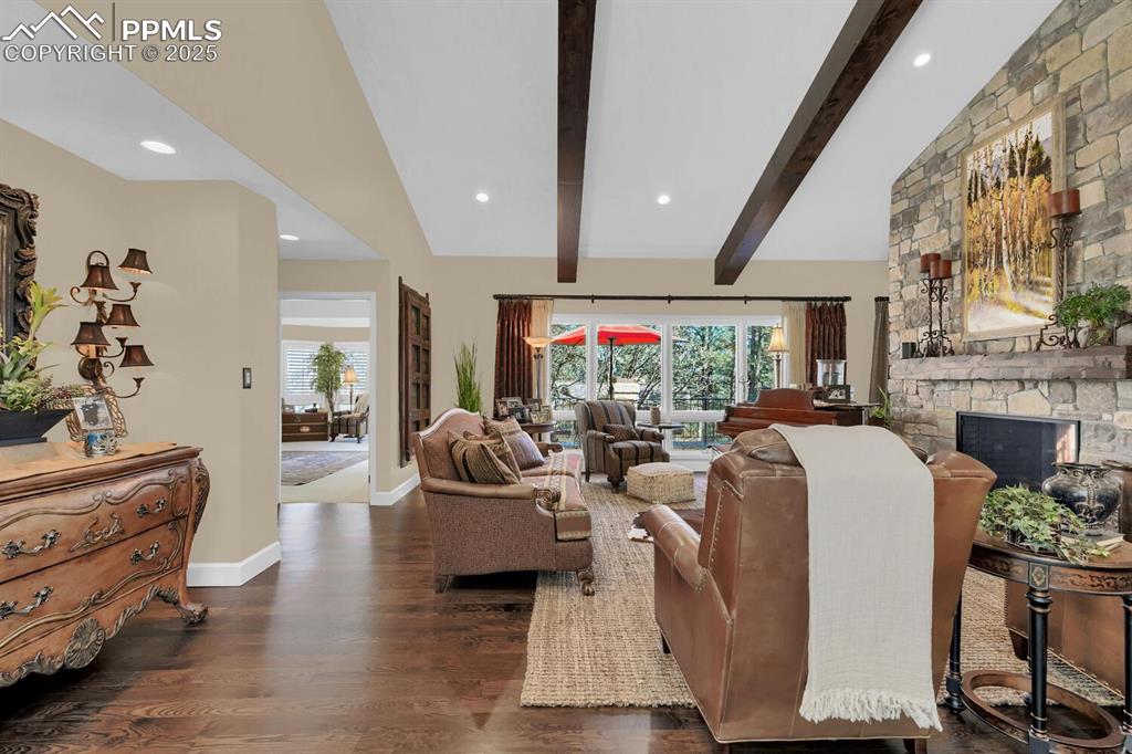 Image 4 of 42: Living Room