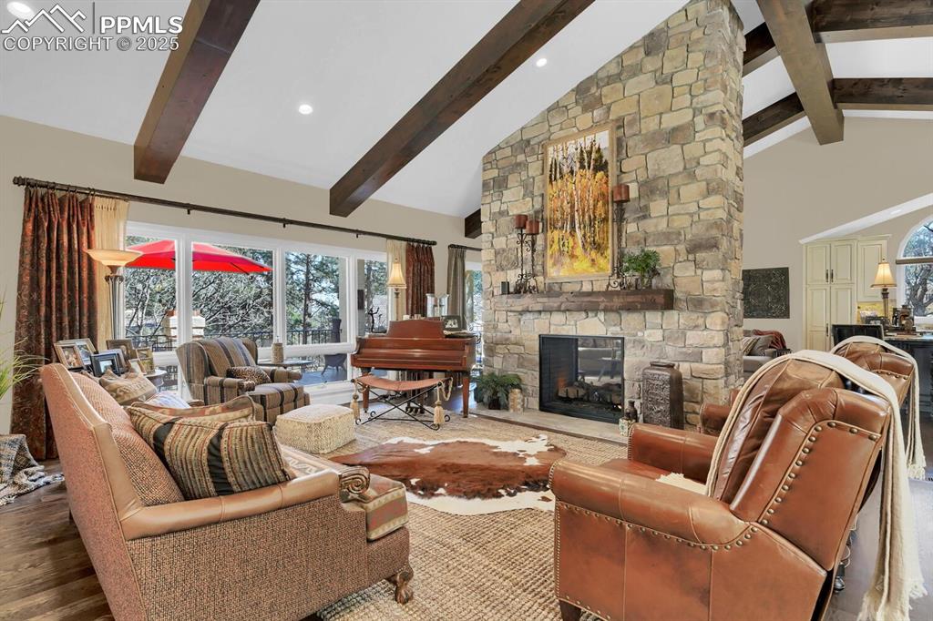 Image 6 of 42: Living Room