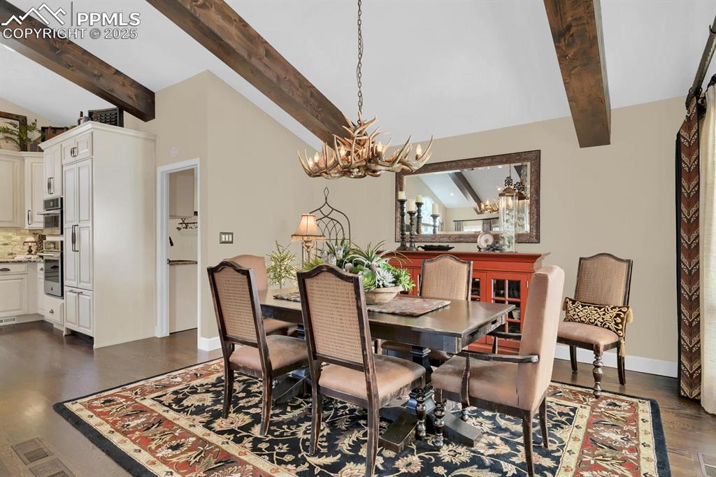 Image 9 of 42: Dining Area
