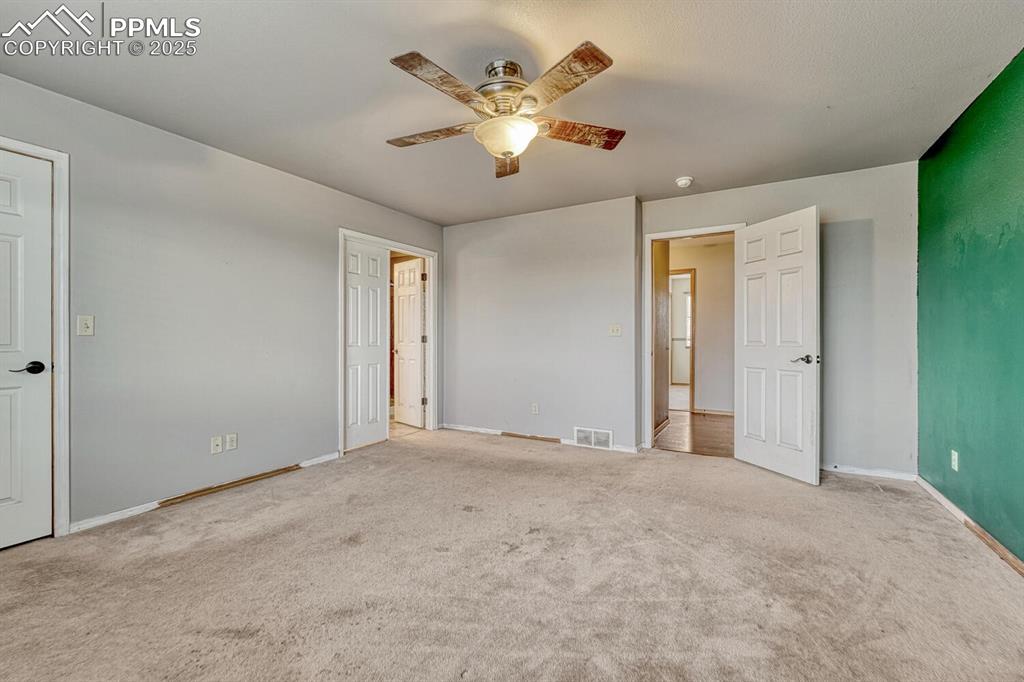 Image 15 of 47: Bedroom