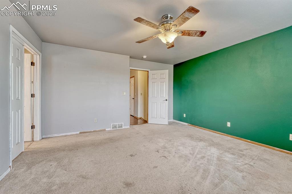 Image 16 of 47: Bedroom