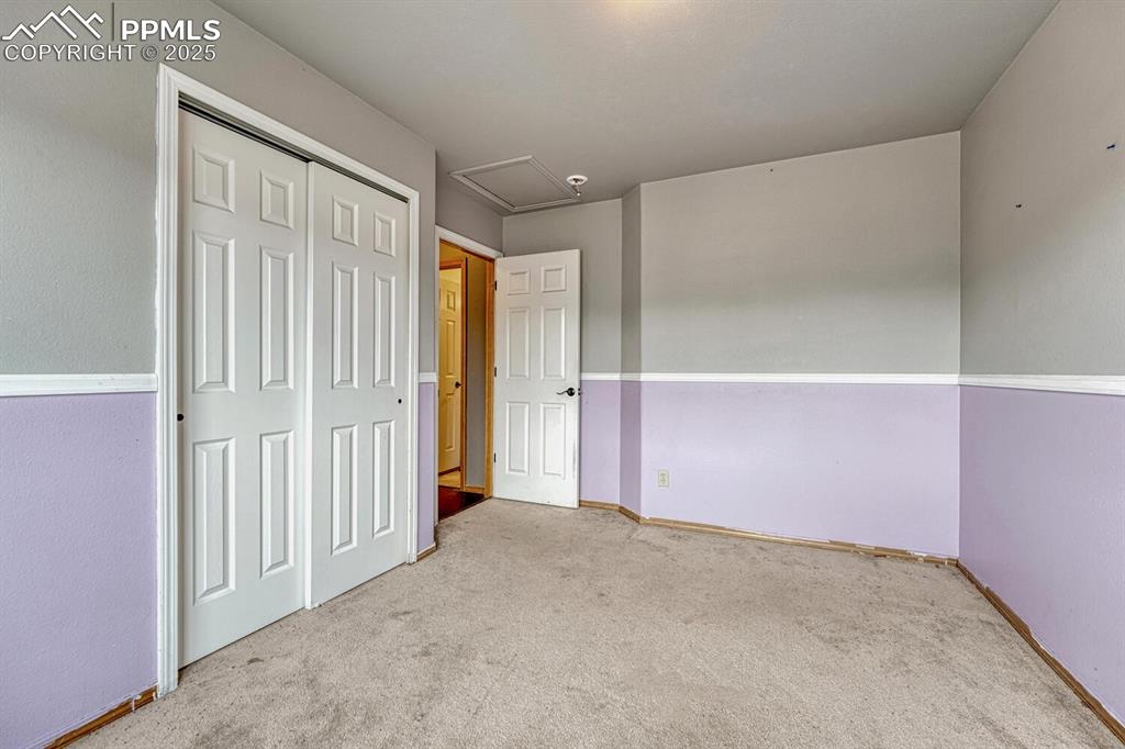 Image 23 of 47: Bedroom