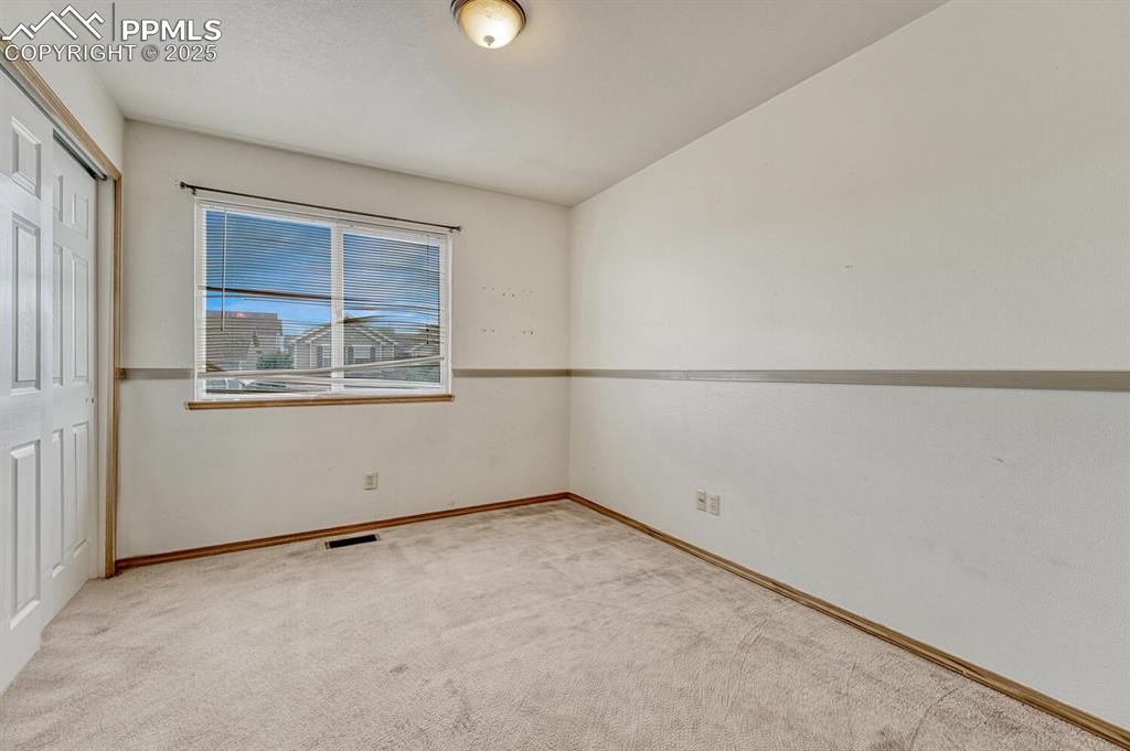 Image 24 of 47: Bedroom