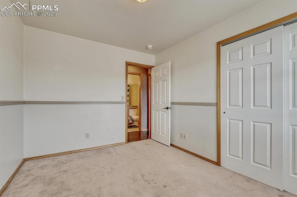 Image 26 of 47: Bedroom