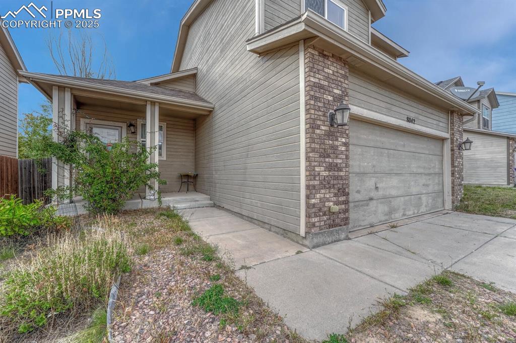 Image 3 of 47: Entry