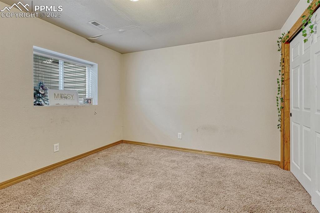 Image 33 of 47: Bedroom