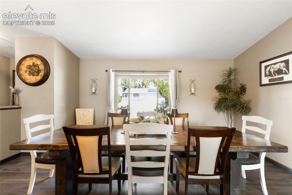 Image 9 of 26: Kitchen