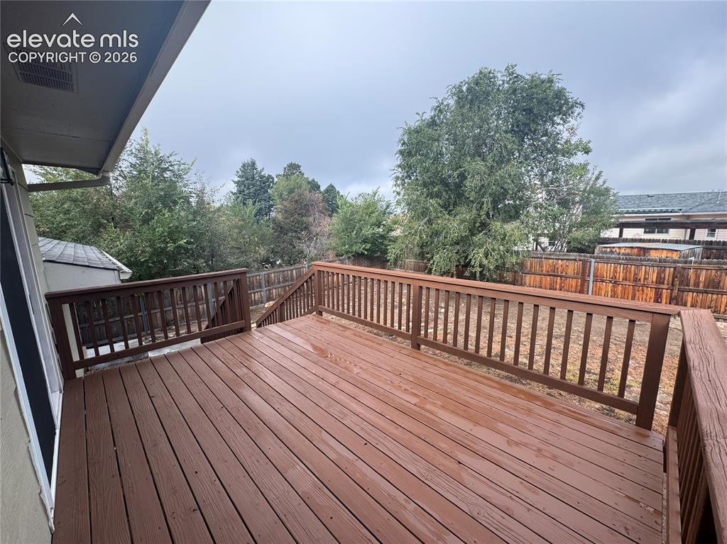 Image 14 of 35: Deck