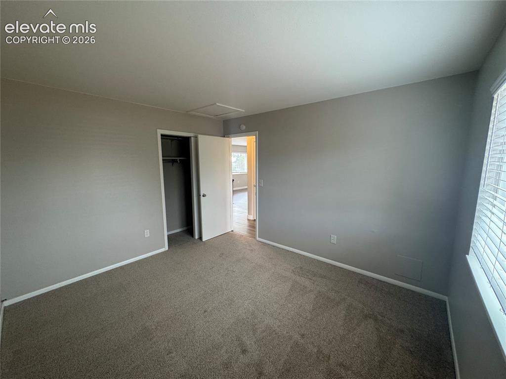Image 18 of 35: Bedroom