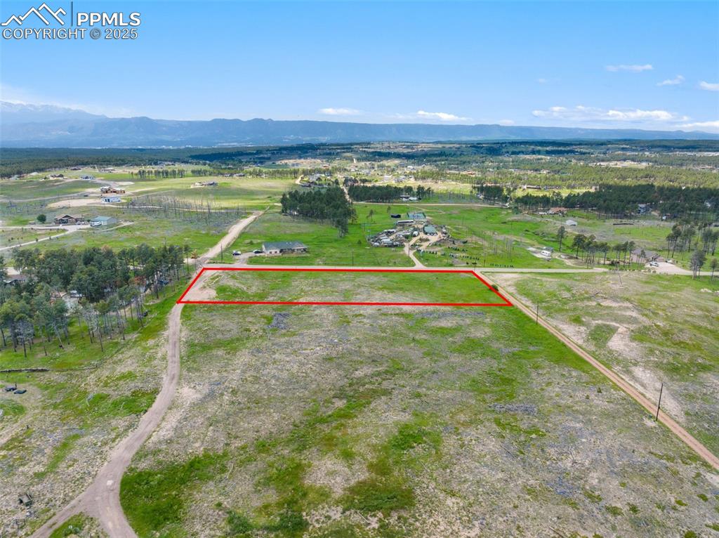 Image 4 of 22: Property lines are approximate and not a survey