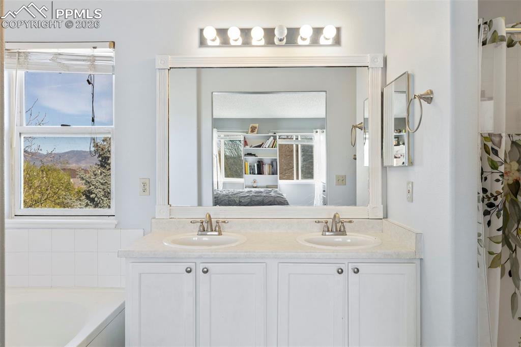 Image 15 of 32: Master Bathroom