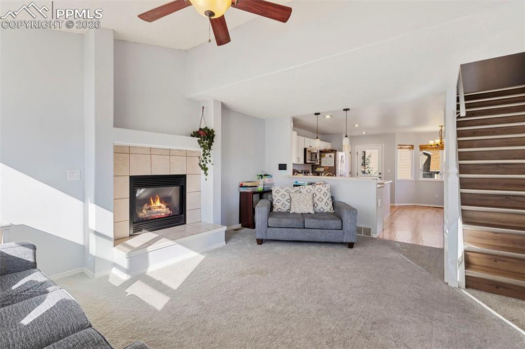 Image 2 of 32: Living Room