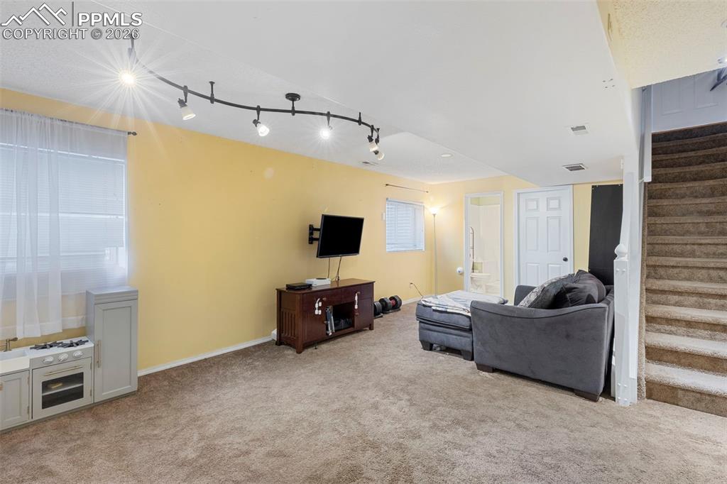 Image 21 of 32: Basement