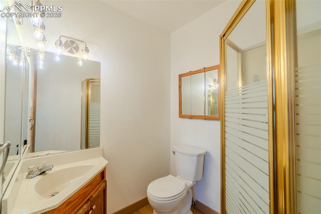 Image 25 of 44: Master Bathroom