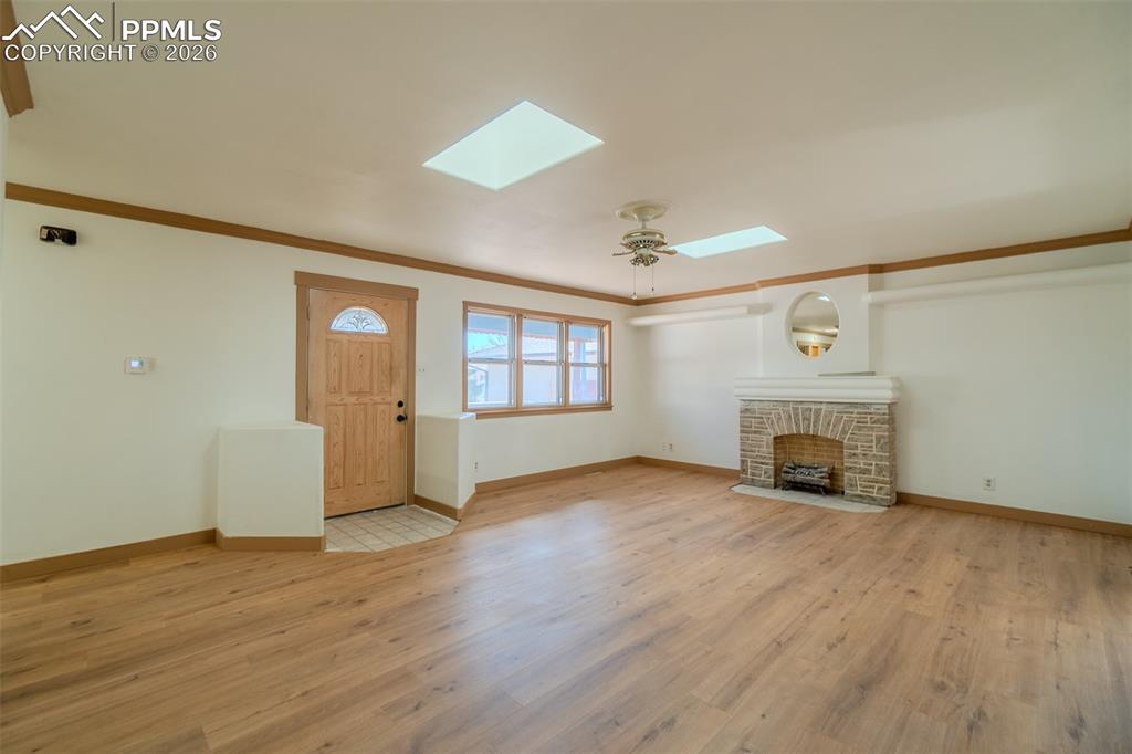 Image 6 of 44: Living Room