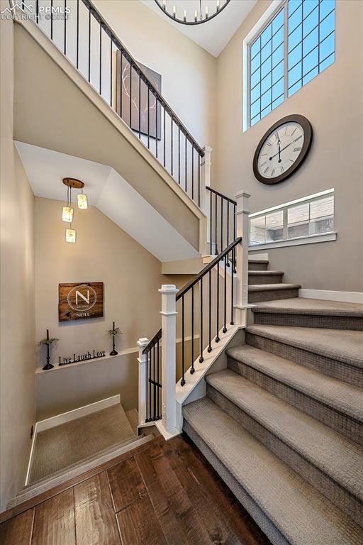 Image 22 of 50: Stairwell