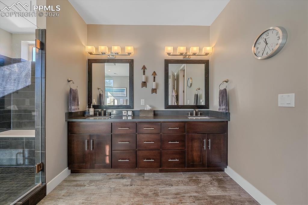 Image 29 of 50: Primary vanity 