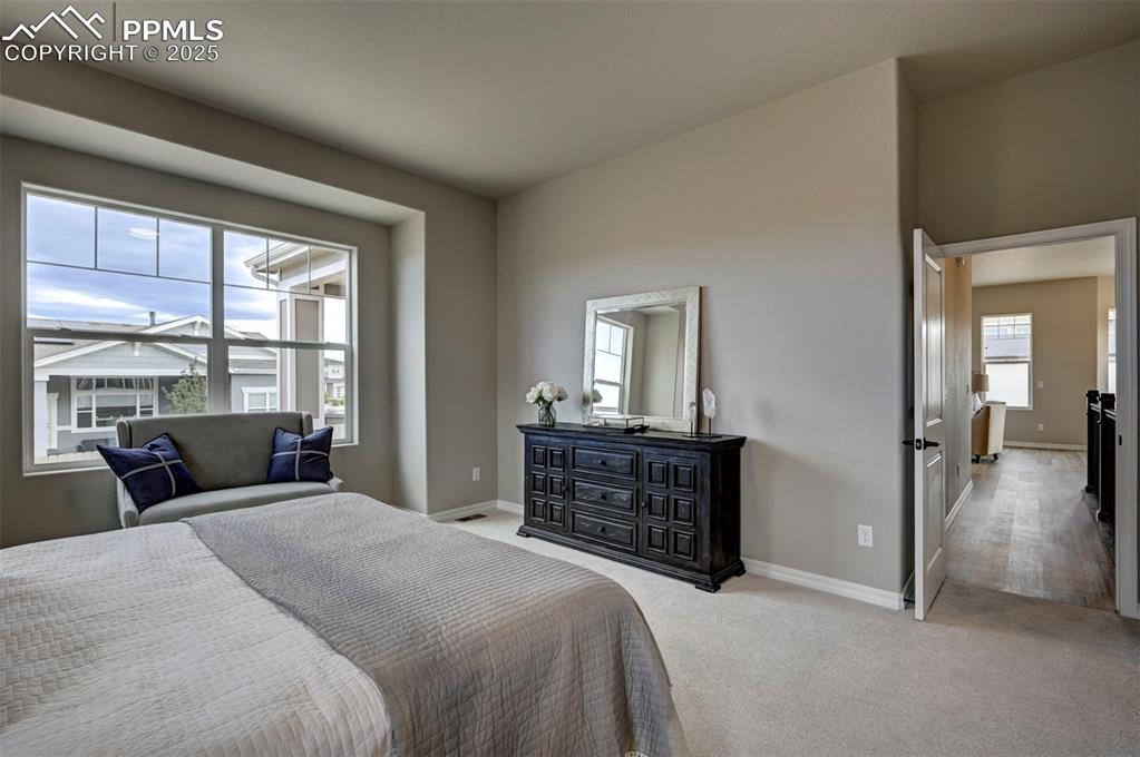 Image 22 of 32: Master Bedroom