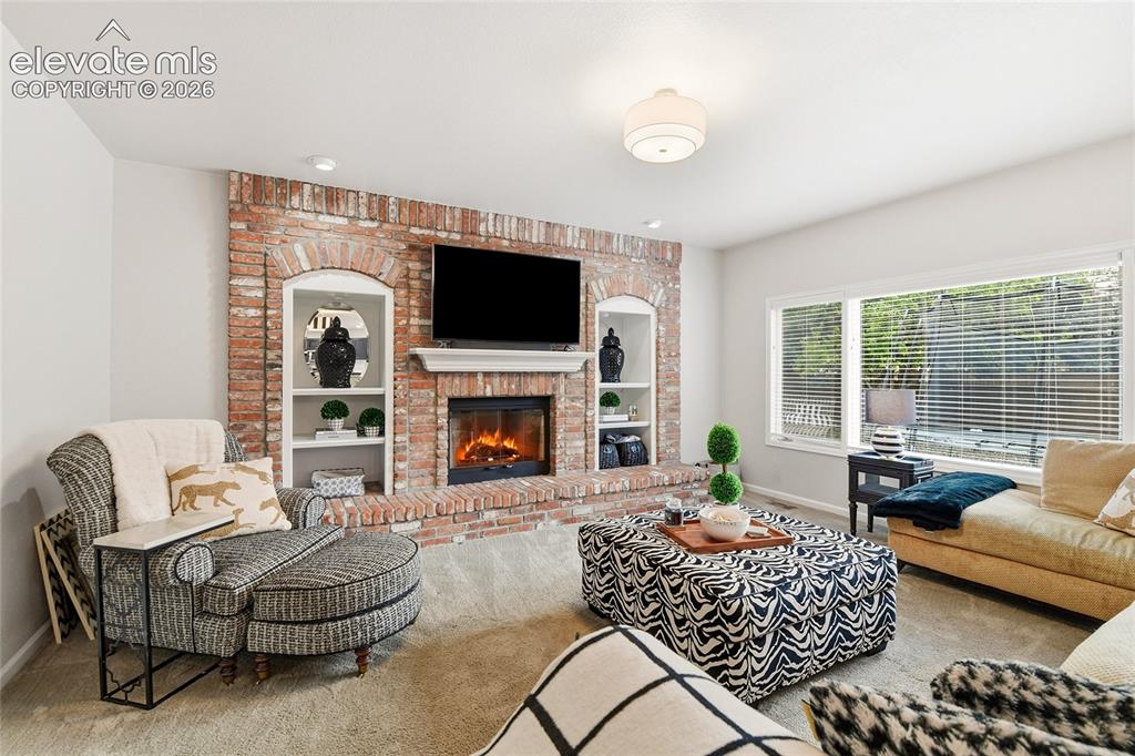Image 15 of 46: Living Room