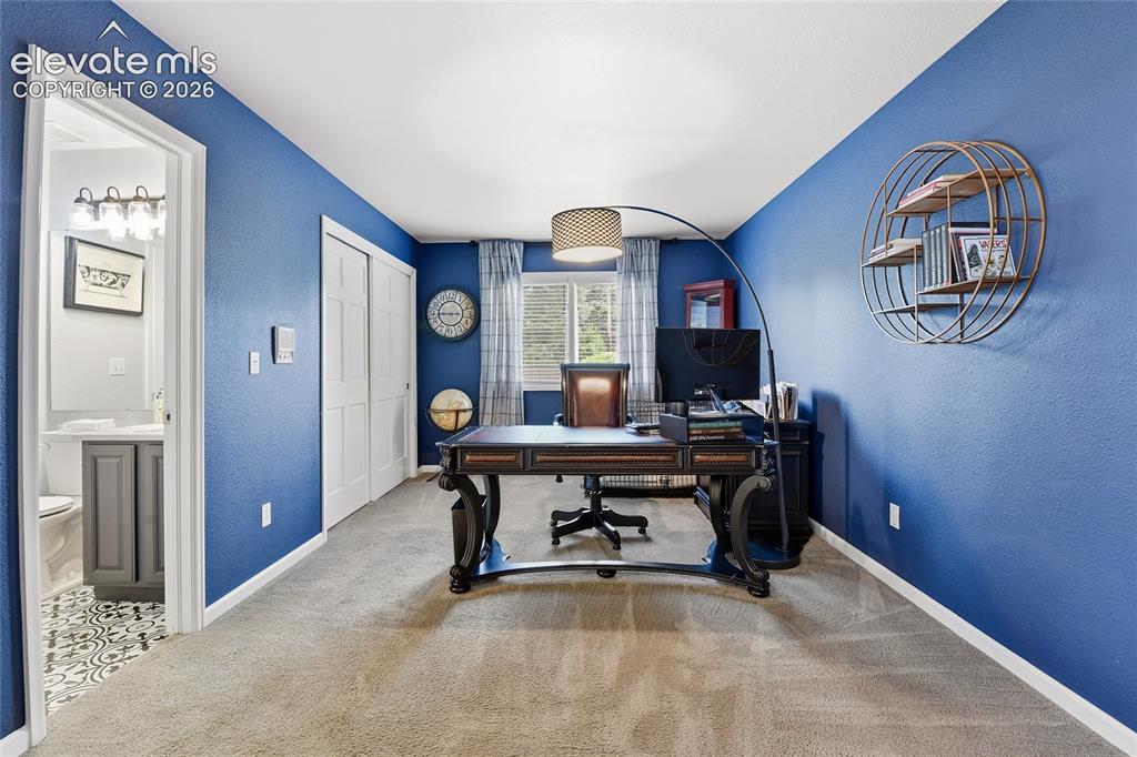 Image 17 of 46: Office